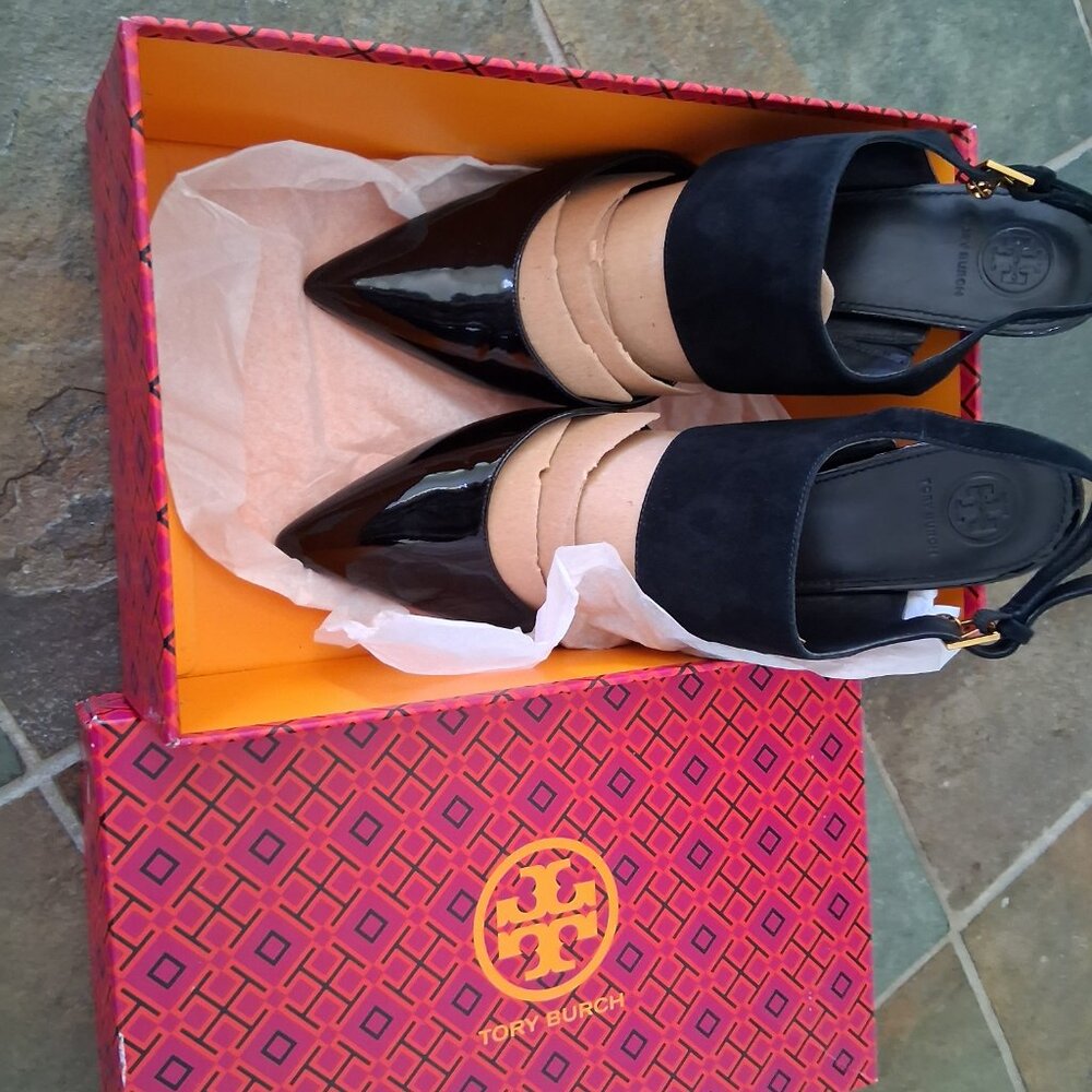 Tory Burch Black Patent Leather  Pump Heels - Picture 9 of 9